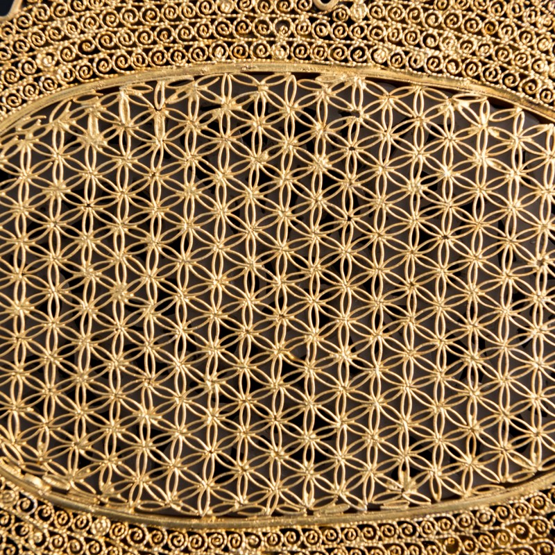 銀鎏金累絲鑲明代白玉鏤雕瓦頭 | A Chinese gilt-silver filigree-mounted white jade plaque, Ming dynasty (jade) - 图5