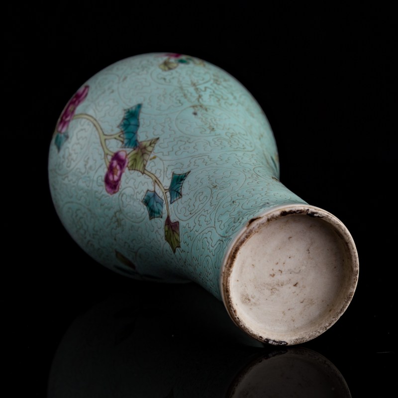 清代 軋道粉彩花卉梅瓶 | A Chinese sgraffiato famille rose floral meiping vase, Qing dynasty - 图8