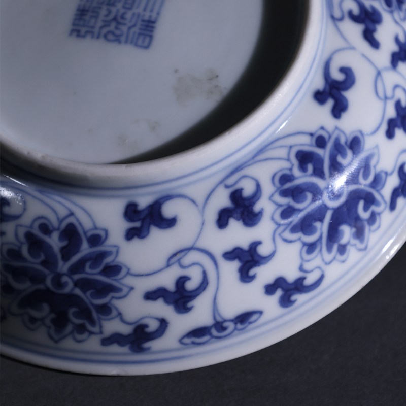 清道光 青花缠枝莲纹盘 - 图5