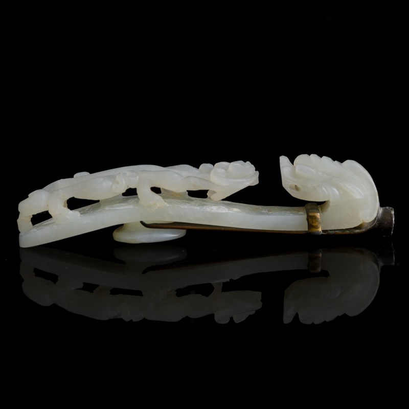 清代 白玉龍勾 | A Chinese white jade dragon hook, Qing dynasty - 图2