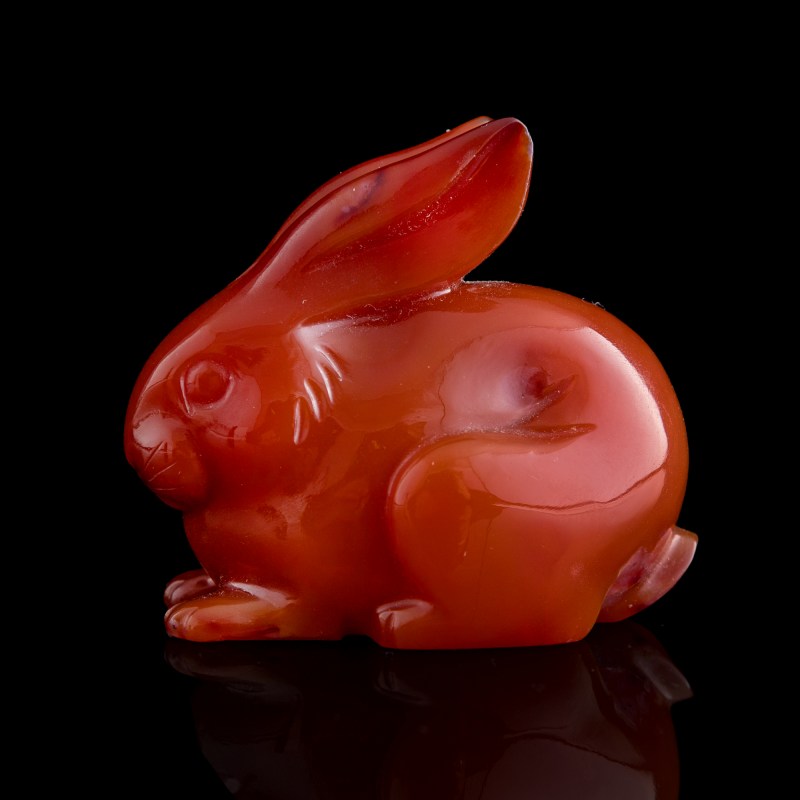 十八世紀 瑪瑙臥兔 | A Chinese agate carving of a rabbit, 18th century - 图2