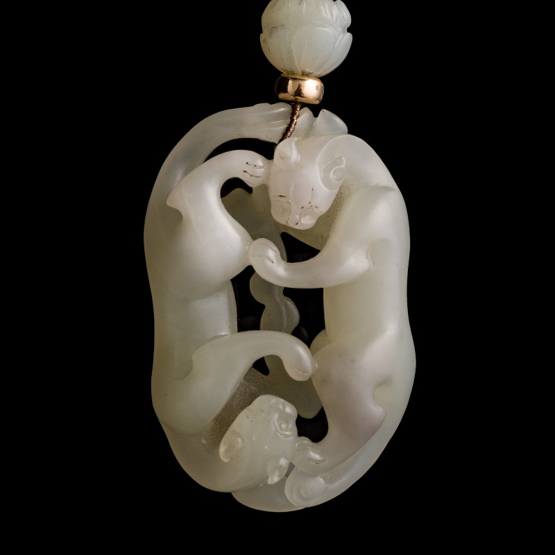 清代 白玉鏤雕珠鏈挂雙歡 | A Chinese white jade openwork chain pendant, Qing dynasty - 图4