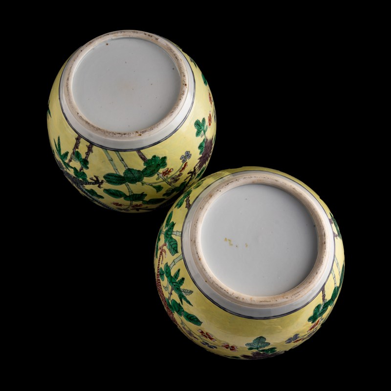 十九世紀晚 黃地五彩龍紋蓋罐一對 | A pair of Chinese yellow-ground wucai dragon covered jars, late 19th century - 图7
