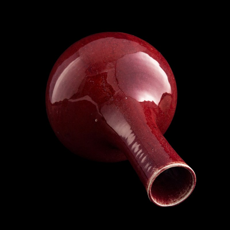 十九世紀早 紅釉天球瓶（附木座） | A Chinese red-glazed tianqiuping vase, early 19th century - 图6