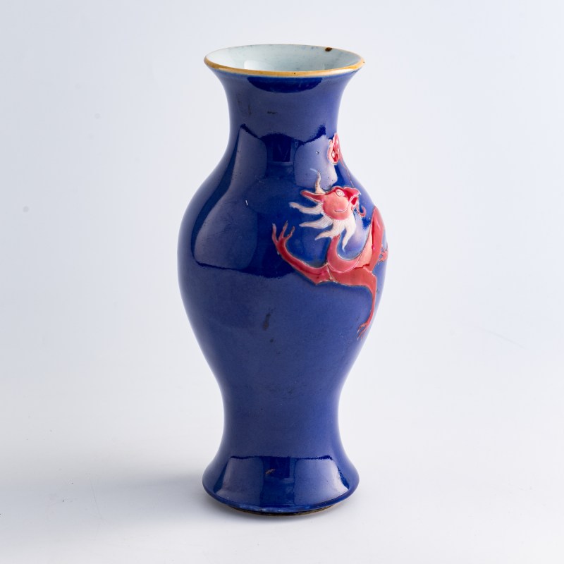十九世紀 霽藍釉礬紅龍紋瓶 | A Chinese blue-glazed iron-red 'dragon' vase, 19th century - 图4