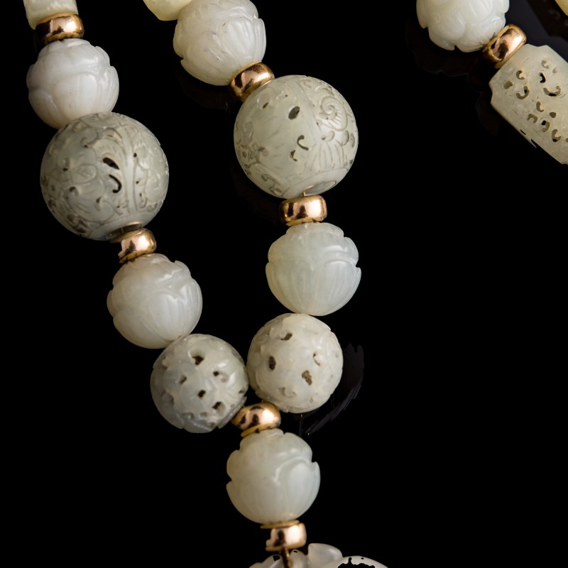 清代 白玉鏤雕珠鏈挂雙歡 | A Chinese white jade openwork chain pendant, Qing dynasty - 图6