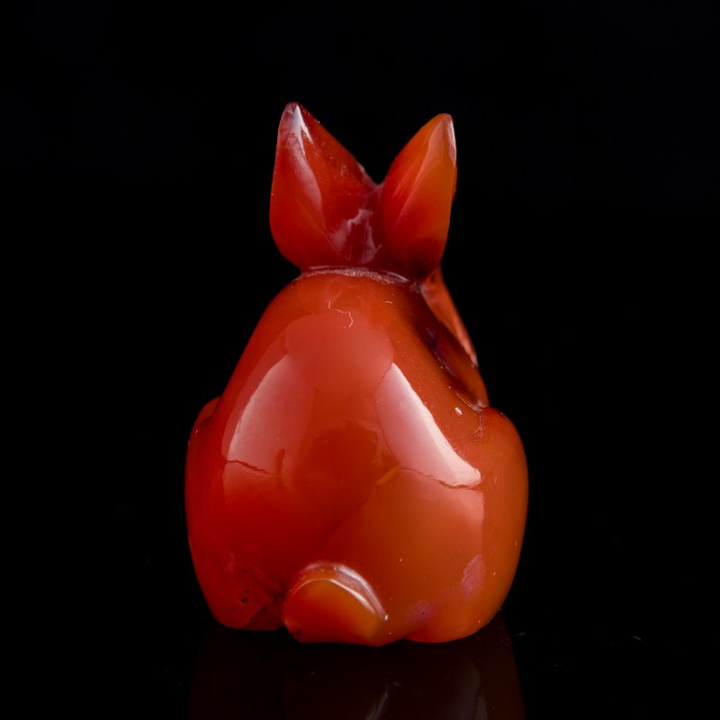 十八世紀 瑪瑙臥兔 | A Chinese agate carving of a rabbit, 18th century - 图3