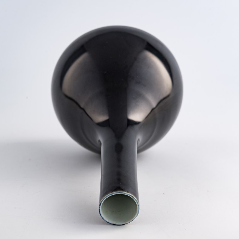 清代 烏金釉膽瓶 | A Chinese black-glazed danping vase, Qing dynasty - 图5