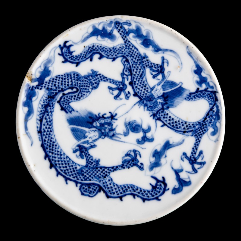 十九世紀 青花龍紋幾座 | A Chinese blue and white 'dragon' base, 19th century - 图8