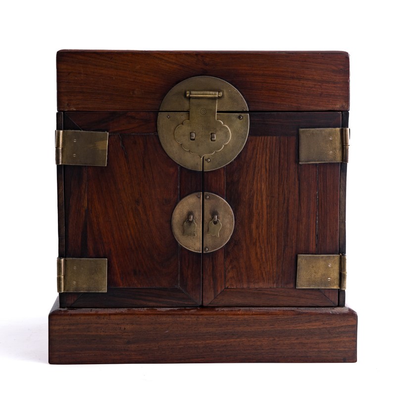 十八世紀 黃花梨官皮箱 | A Chinese Huanghuali seal chest (Guanpixiang), 18th century - 图4