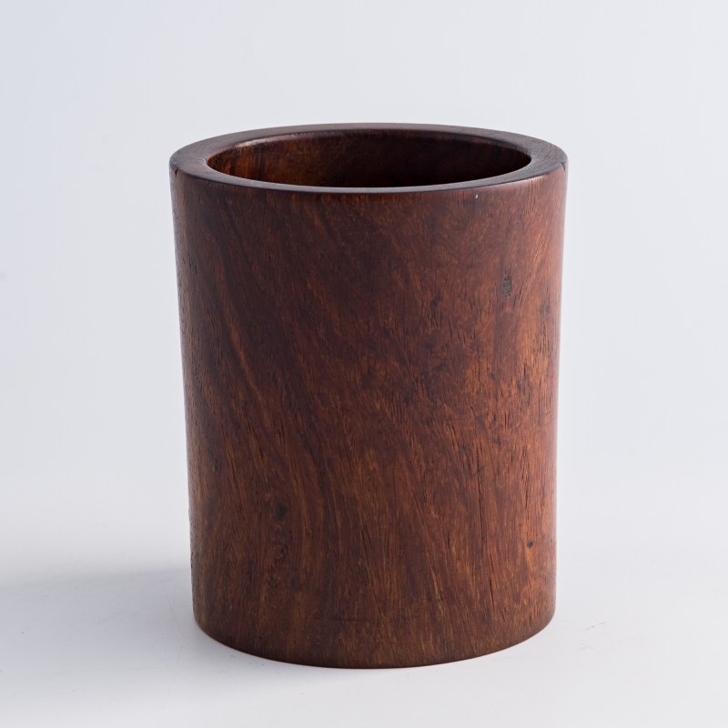 十八世紀 黃花梨筆筒 | A Chinese huanghuali brush pot, 18th century - 图2
