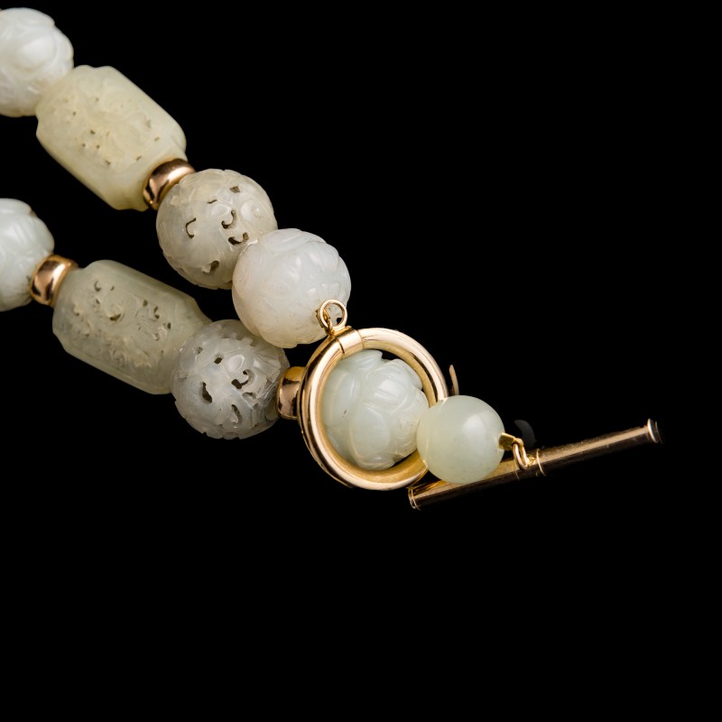 清代 白玉鏤雕珠鏈挂雙歡 | A Chinese white jade openwork chain pendant, Qing dynasty - 图8
