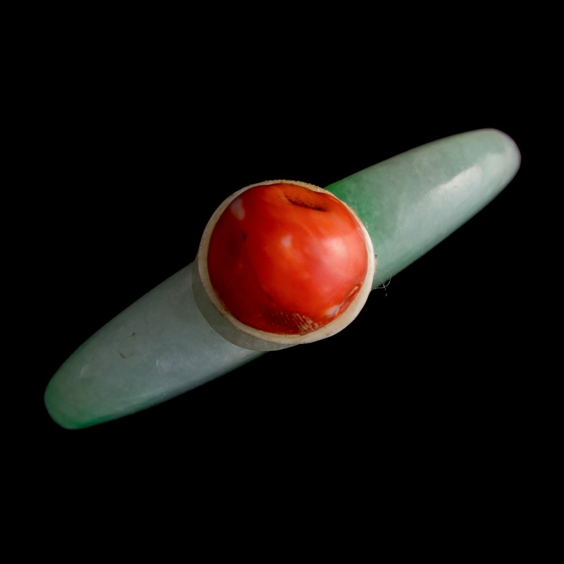 清代 翡翠鼻烟壺 | A Chinese jadeite snuff bottle, Qing dynasty - 图5