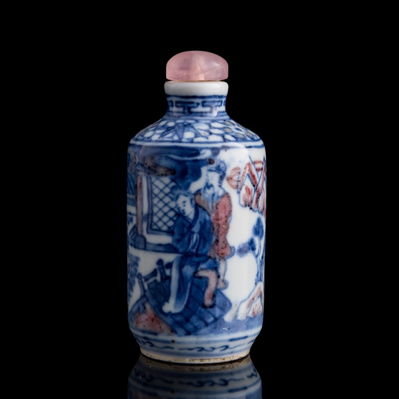 十九世紀 青花釉裏紅鼻烟壺兩隻 | Two Chinese blue and underglaze-red snuff bottles, 19th century - 图5