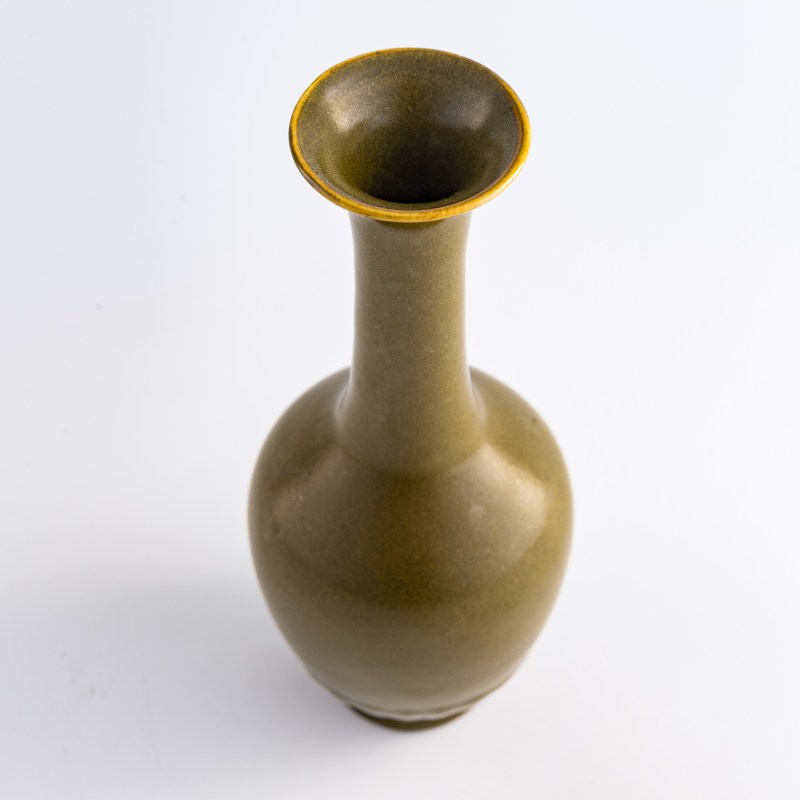 清代 茶葉沫長頸瓶 | A Chinese teadust-glazed bottle vase, Qing dynasty - 图5