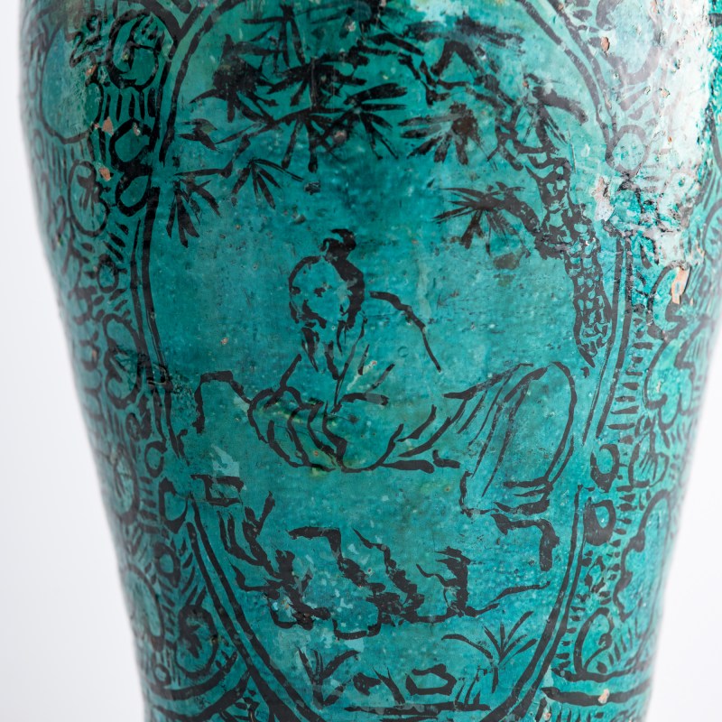 元代/明代 磁州窑孔雀綠釉黑彩纏枝牡丹紋梅瓶（附盒） | A Chinese Cizhou peacock-green-glazed meiping vase, Yuan/Ming dynasty - 图10