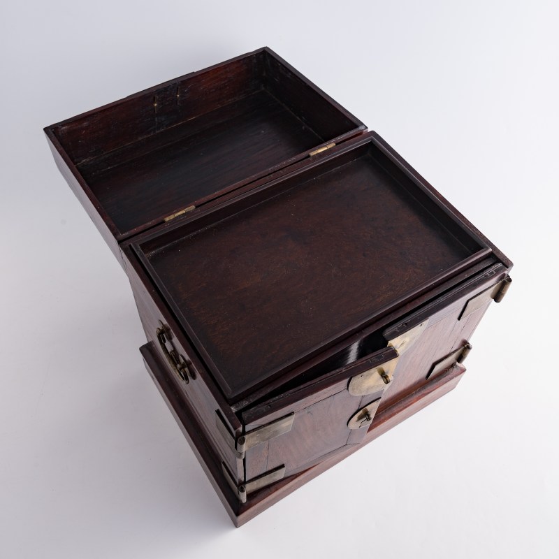 十八世紀 黃花梨官皮箱 | A Chinese Huanghuali seal chest (Guanpixiang), 18th century - 图7