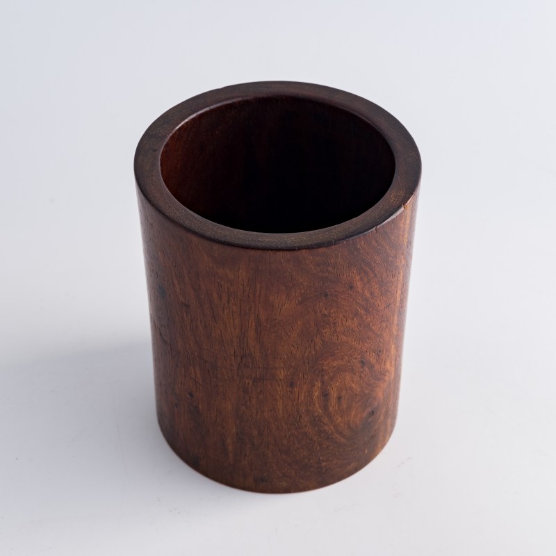 十八世紀 黃花梨筆筒 | A Chinese huanghuali brush pot, 18th century - 图5