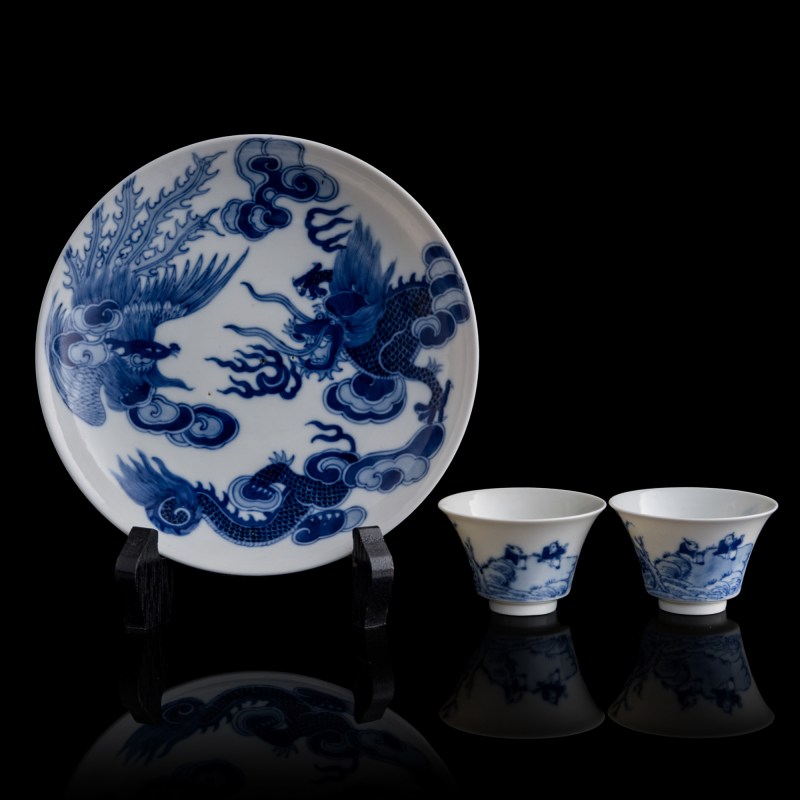 十九世紀 越南青花杯、盤三件 | Three Vietnamese blue and white (Bleu de Hue) cups and dishes, Nguyen dynasty (19th century) - 图1