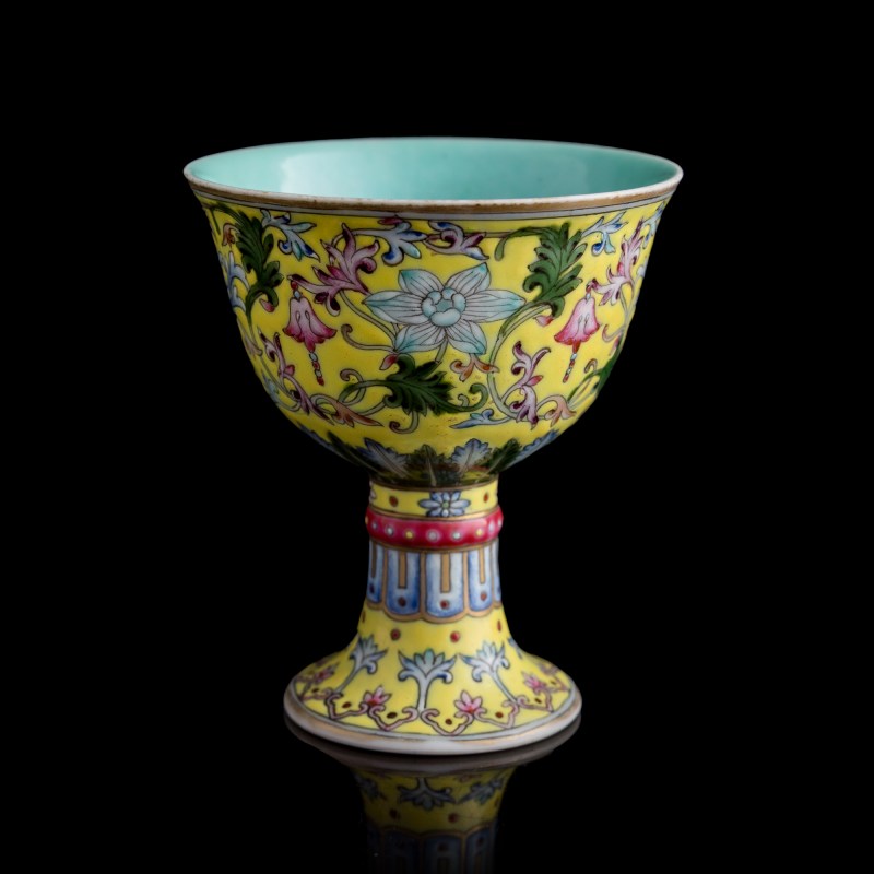 民國 黃地洋彩高足杯 | A Chinese yellow-ground yangcai stem cup, Republic period - 图2