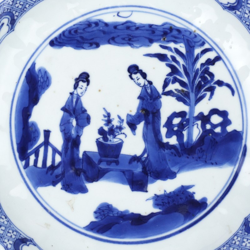 清康熙 青花仕女花口盘 - 图4