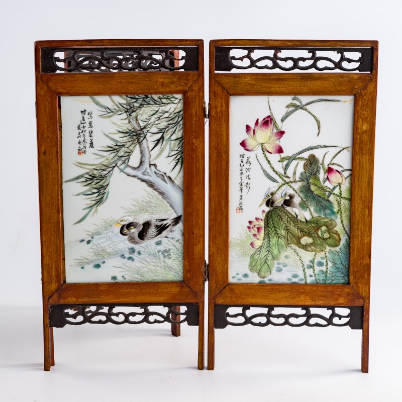 民國 粉彩花鳥瓷板四塊一套 | A Chinese four-panel famille rose porcelain plaque table screen, Republic period - 图3