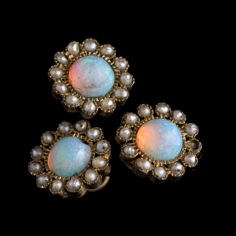 清代/民國 翡翠及歐珀耳環胸針六件 | Six Chinese jadeite and opal earrings and brooches, Qing/Republic period - 图5