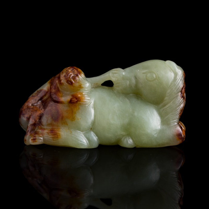 十八世紀 玉留皮巧雕馬上封候挂件 | A Chinese russet-skin jade 'monkey on horseback' pendant, 18th century