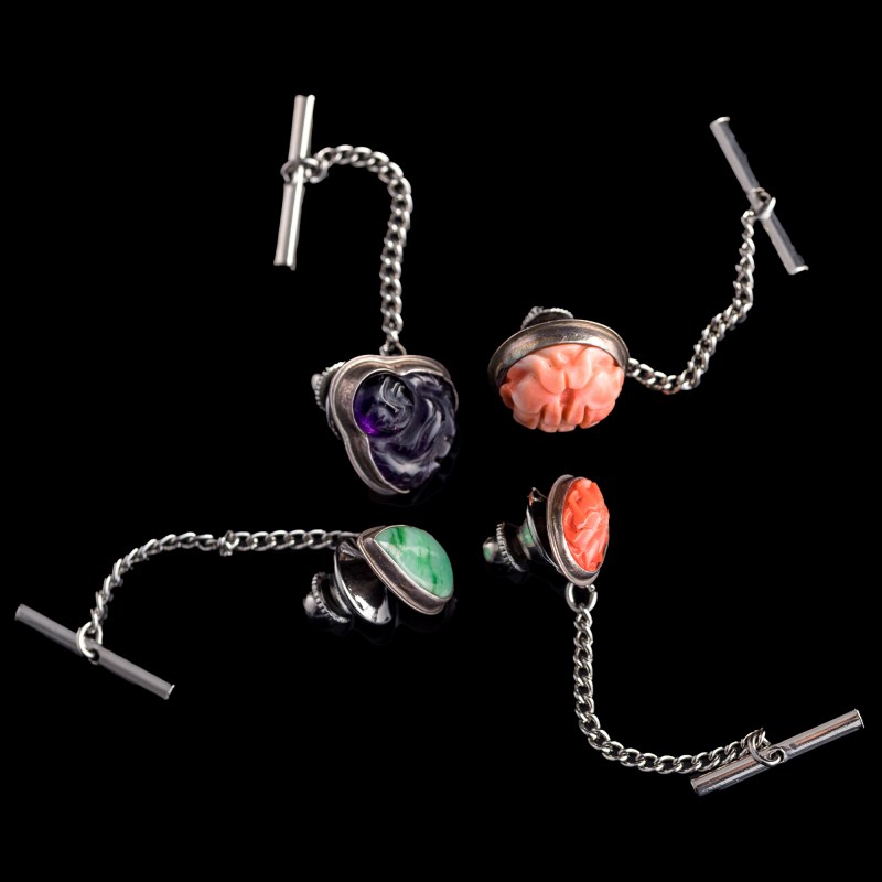 民國 珊瑚、翡翠及紫晶吊墜四件 | Four Chinese coral, jadeite and amethyst pendants, Republic period - 图5