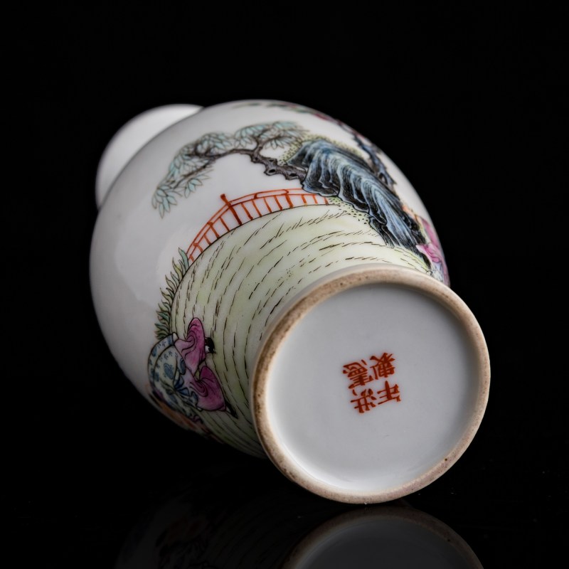 民國 粉彩嬰戲瓶（附原配錦座） | A Chinese famille rose 'boys' vase, Republic period - 图7
