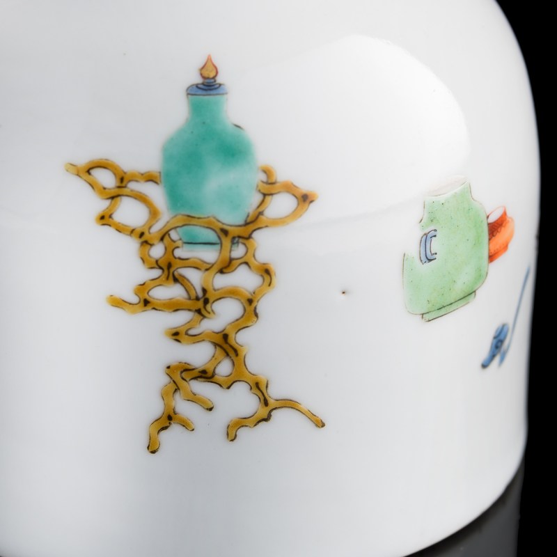 清雍正 粉彩仕女搖鈴尊 | A Chinese famille rose bell-shaped zun, Yongzheng period, Qing dynasty - 图11
