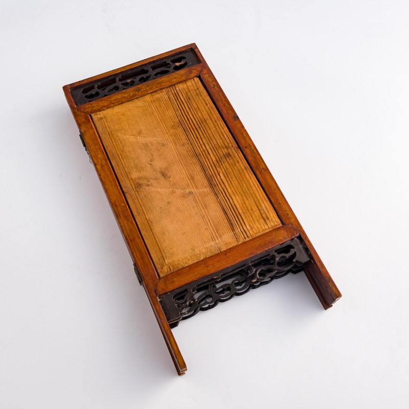 民國 粉彩花鳥瓷板四塊一套 | A Chinese four-panel famille rose porcelain plaque table screen, Republic period - 图5