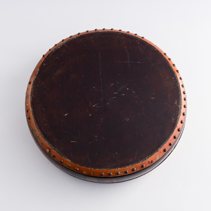 清乾隆 木胎彩繪鼓形捧盒 | A Chinese painted wood drum-form lidded box, Qianlong period, Qing dynasty - 图6