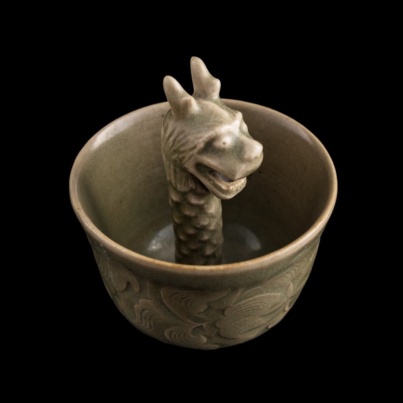 宋代/元代 耀州窑劃花公道杯 | A Chinese carved Yaozhou celadon Gongdao cup, Song/Yuan dynasty - 图6