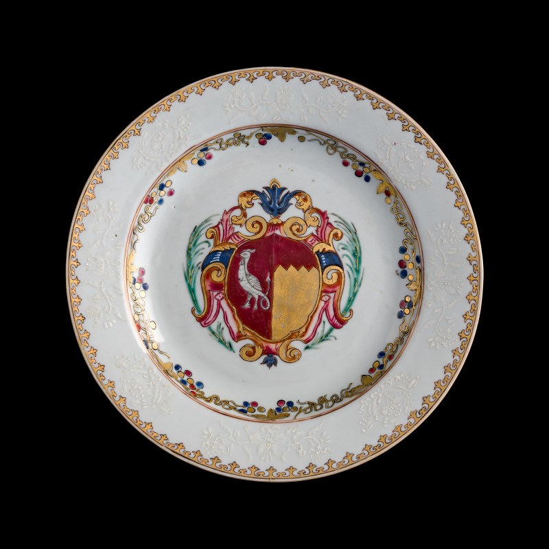 十八世紀 外銷粉彩紋章瓷盤 | A Chinese export famille rose armorial plate, 18th century - 图1