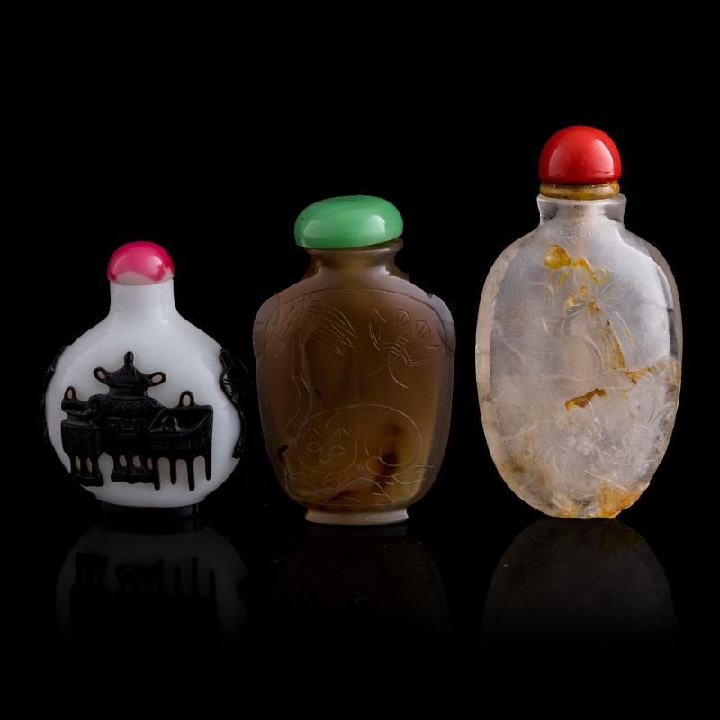 清代 各式鼻烟壺三隻 | Three assorted Chinese snuff bottles, Qing dynasty