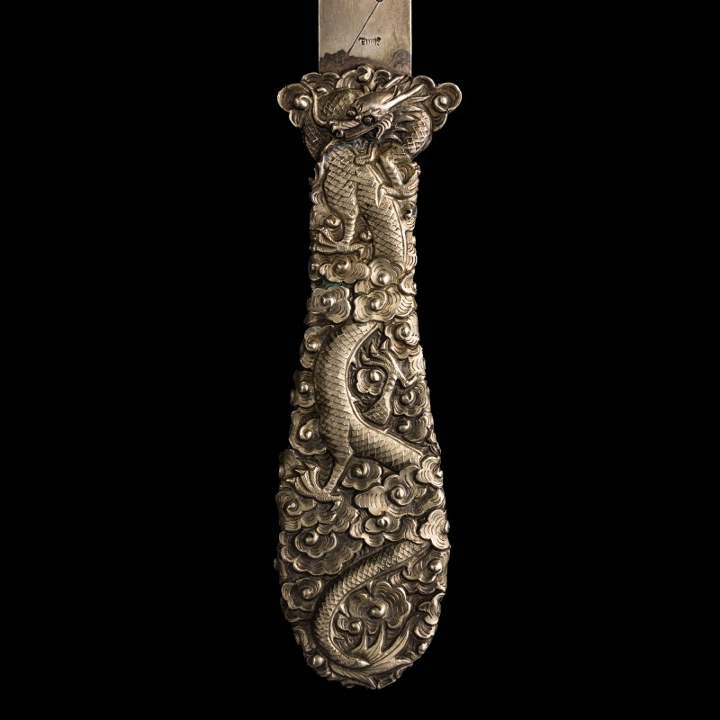 十八世紀 白玉龍勾把銀裁紙刀 | A Chinese silver paper knife with white jade belt-hook handle, 18th century - 图6