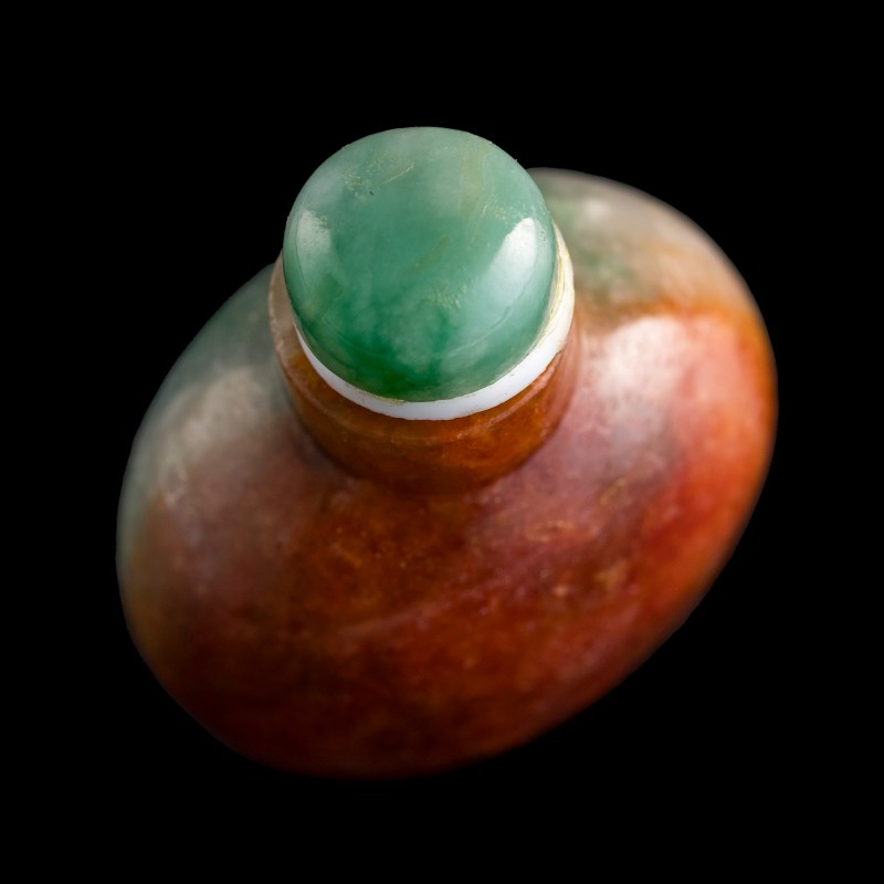 清代 翡翠雙色鼻烟壺 | A Chinese two-color jadeite snuff bottle, Qing dynasty - 图6