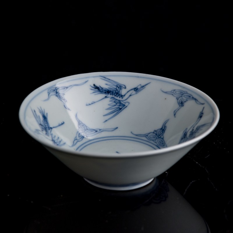 清雍正 青花雲鶴小碗（附盒） | A small Chinese blue and white 'cloud and crane' bowl, Yongzheng period, Qing dynasty - 图4