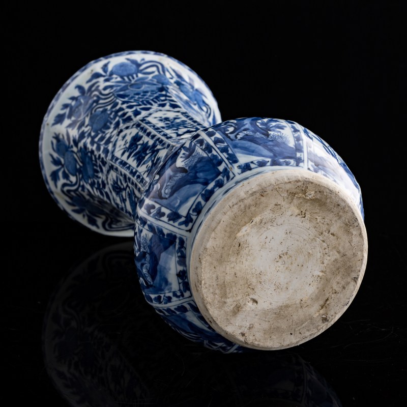 十八世紀 外銷青花花卉瓜棱形花插 | A Chinese export blue and white floral lobed vase, 18th century - 图7