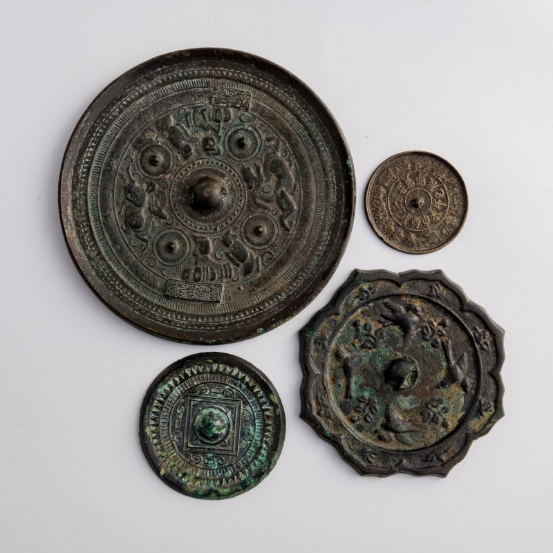漢代/宋代 各式銅鏡四個 | Four assorted Chinese bronze mirrors, Han/Song dynasty
