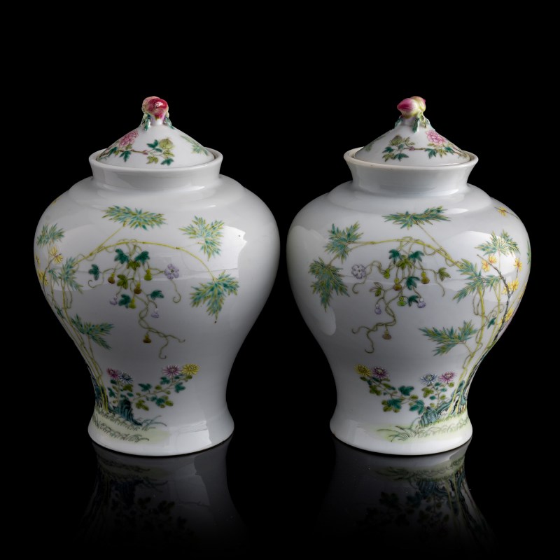 民國 粉彩花鳥蓋罐一對 | A pair of Chinese famille rose bird and flower jars, Republic period - 图3