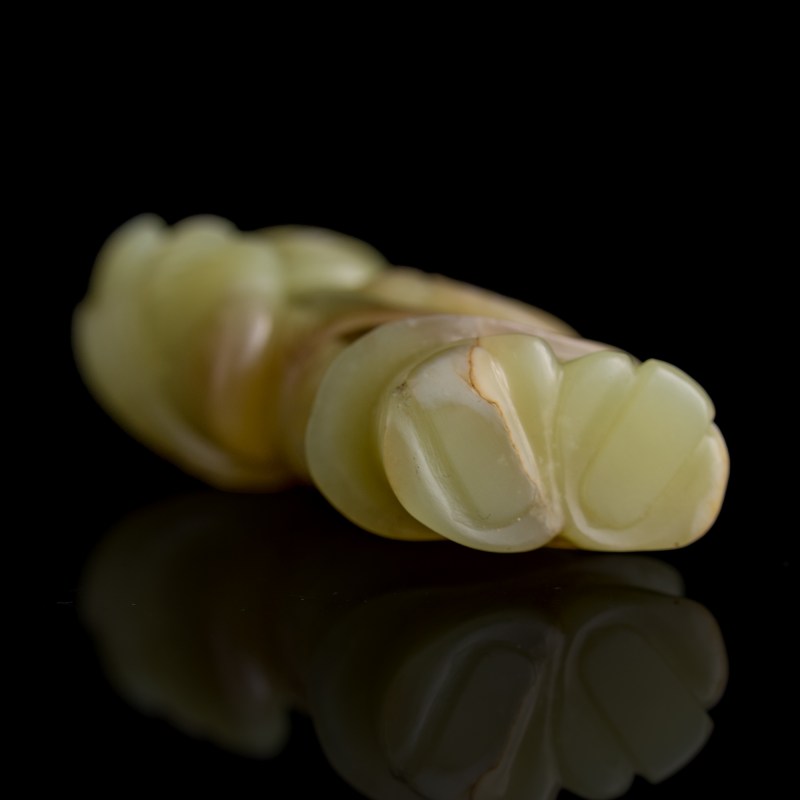 明代 黃玉雕架鷹童子 | A Chinese yellow jade carving of boy holding hawk, Ming dynasty - 图6