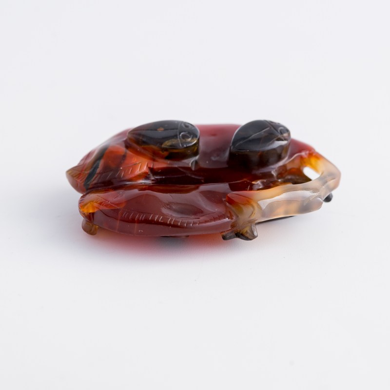 十八世紀 瑪瑙巧雕豆莢形佩 | A Chinese carved agate bean pod-form pendant, 18th century - 图4