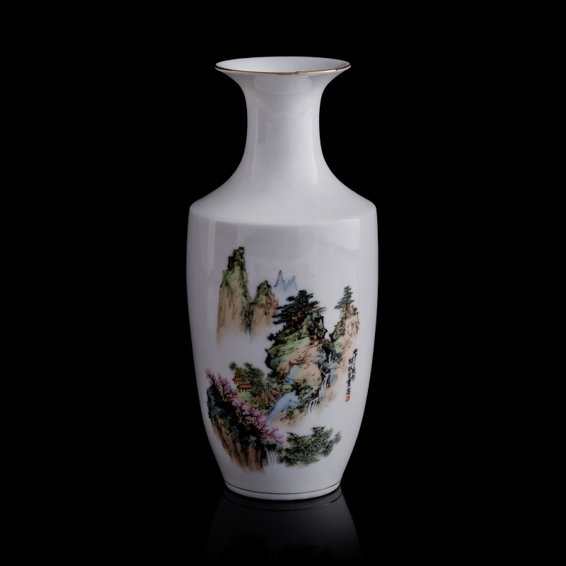 德化窑山水瓶 | A Chinese Dehua porcelain 'landscape' vase - 图1
