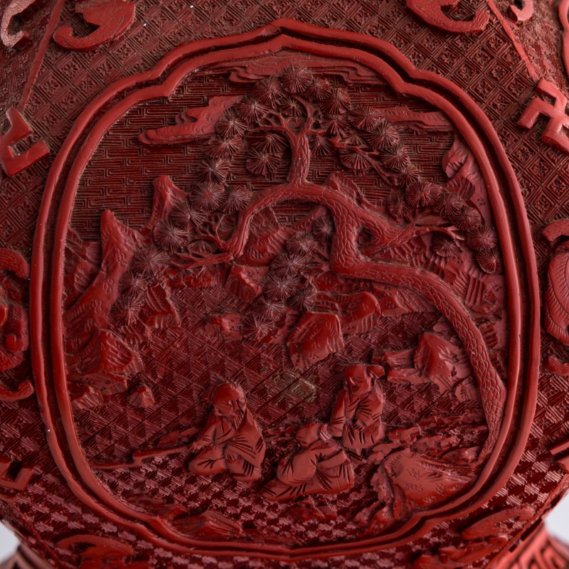 清乾隆 剔紅雕開窗人物六方葫蘆瓶（附來源證明） | A Chinese hexagonal cinnabar double-gourd vase, Qianlong period, Qing dynasty - 图6