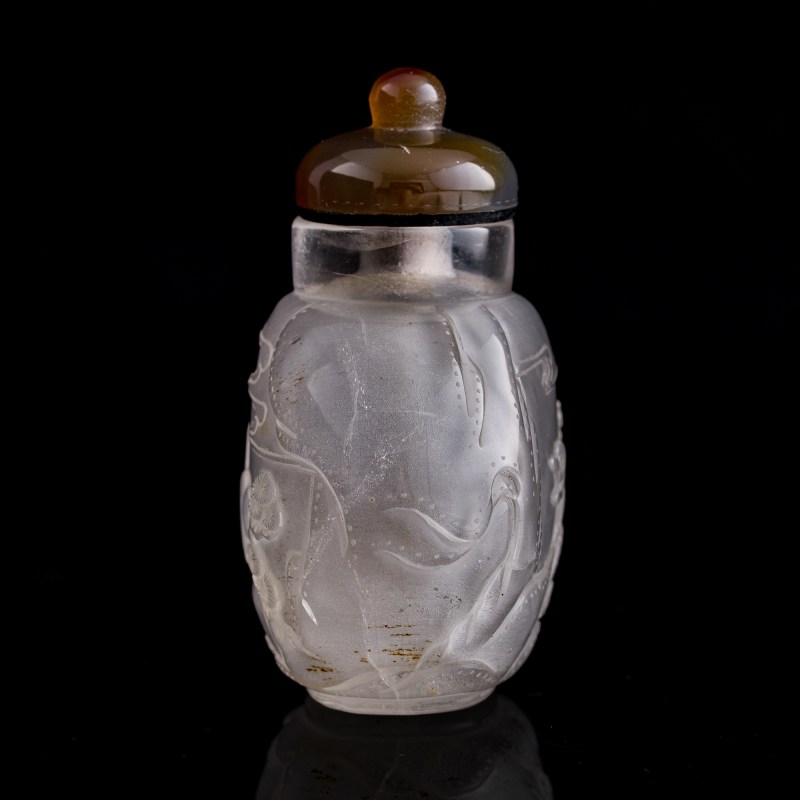 十九世紀 水晶雕松猴圖鼻烟壺 | A Chinese crystal 'pine and monkey' snuff bottle, 19th century - 图4