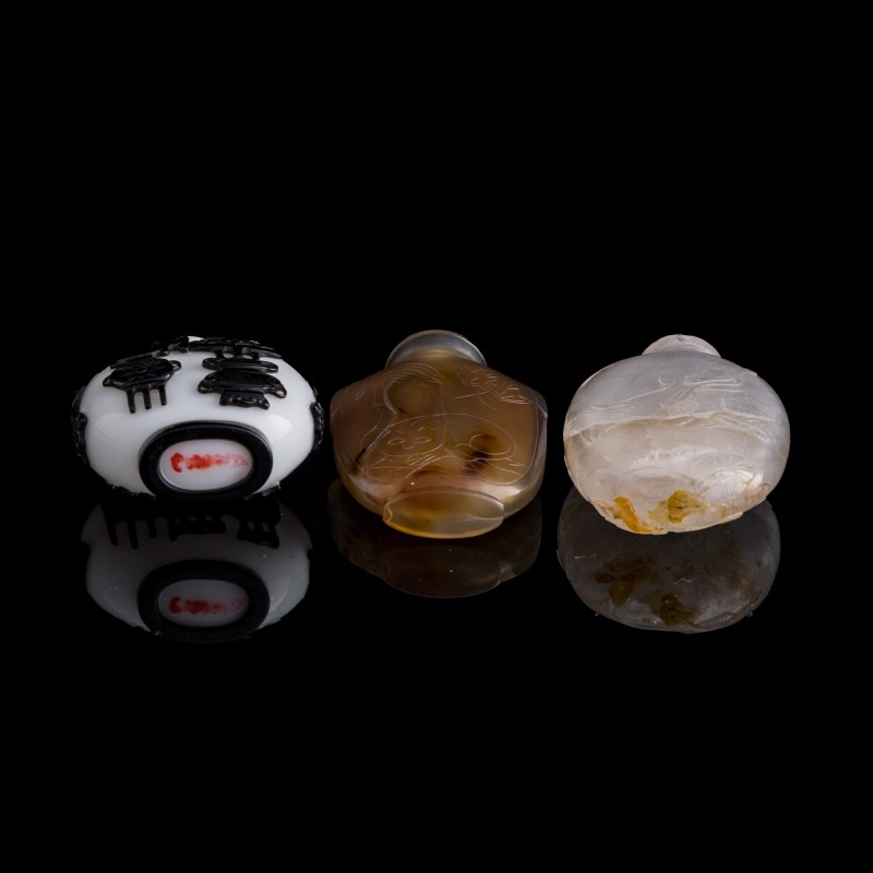 清代 各式鼻烟壺三隻 | Three assorted Chinese snuff bottles, Qing dynasty - 图9