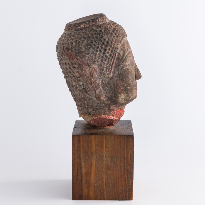 唐代或更早 石雕佛頭（附座） | A Chinese carved stone Buddha head, Tang dynasty or earlier - 图4