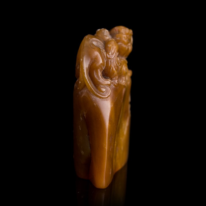 民國 壽山石少獅太獅紐印章 | A Chinese Shoushan stone 'lions' seal, Republic period - 图4